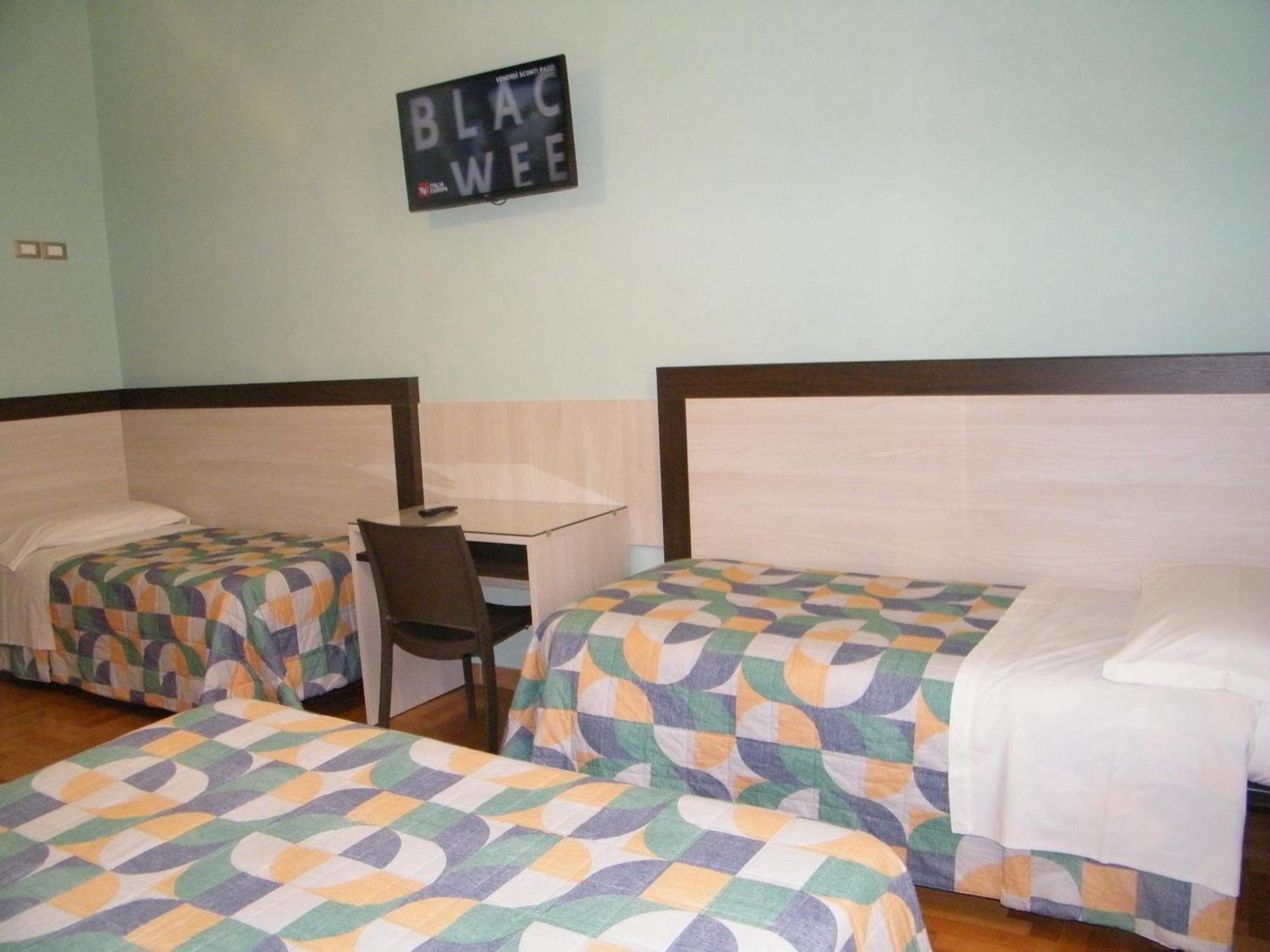 Torino Central-- Rooms And Apartments - Alba Exterior foto