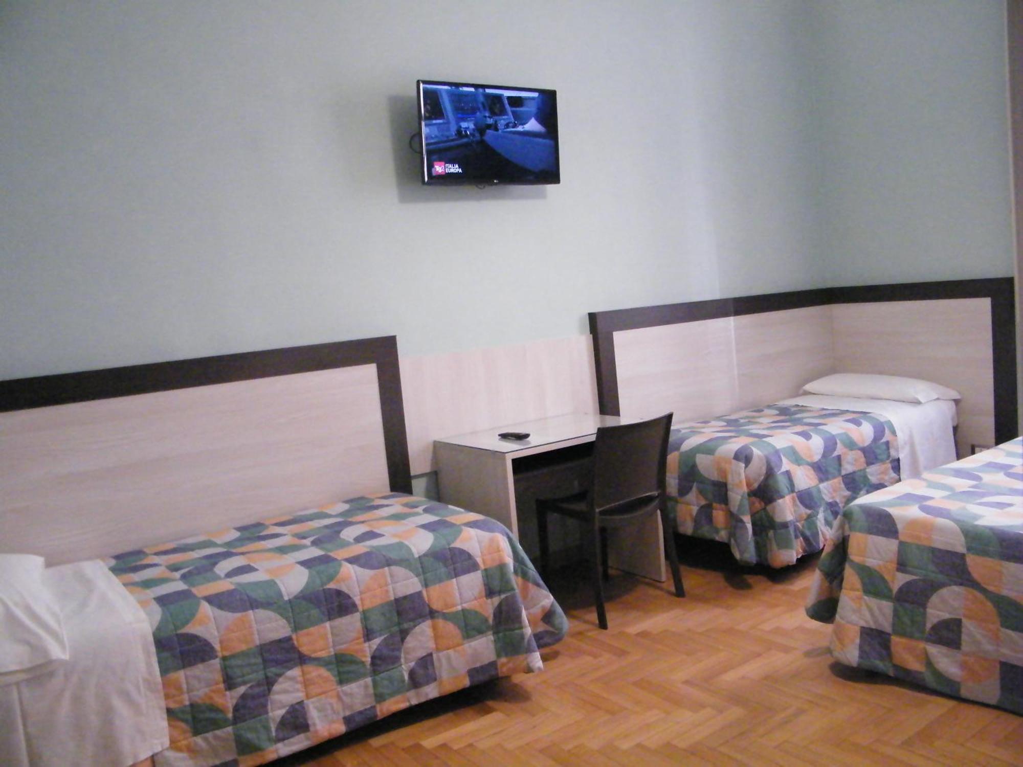 Torino Central-- Rooms And Apartments - Alba Exterior foto